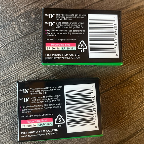 2 Mini DVCassette 60. - Picture 2 of 3